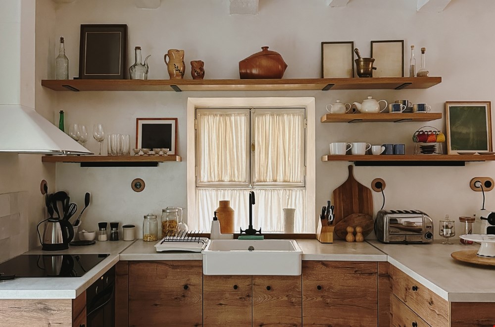Hoe richt je een kleine landelijke keuken in? Hoe richt je een kleine landelijke keuken in?